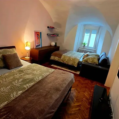Golden Spur - Old Town Appartement *